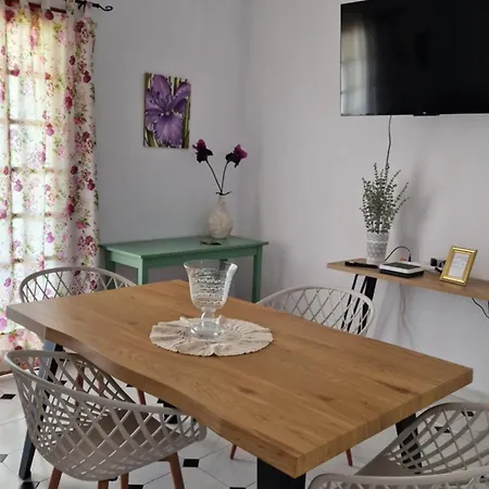 Casas Hoya Limpia- Solo Adultos *